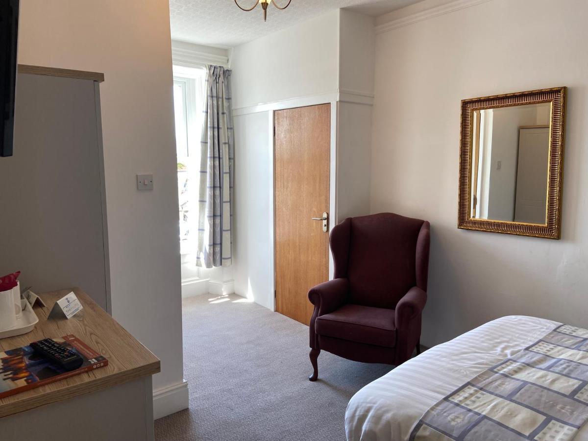 The Shelbourne (Adults Only) 호텔 랜디드노 외부 사진